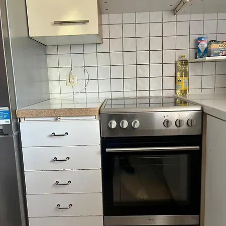 Cozy & 75 Tv Near Mercedes Museum, Stadium Апартаменты