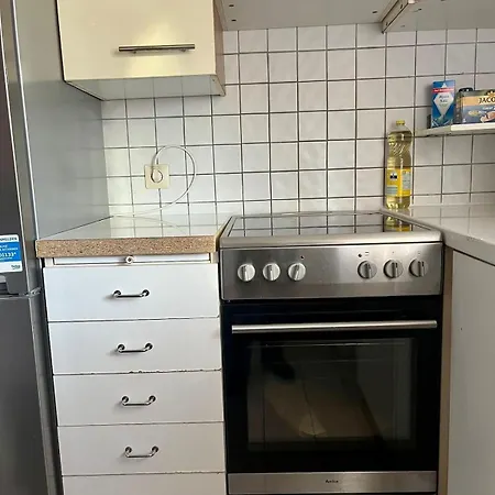 Cozy & 75 Tv Near Mercedes Museum, Stadium Apartament