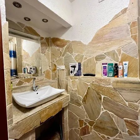 Apartament Cozy & 75 Tv Near Mercedes Museum, Stadium