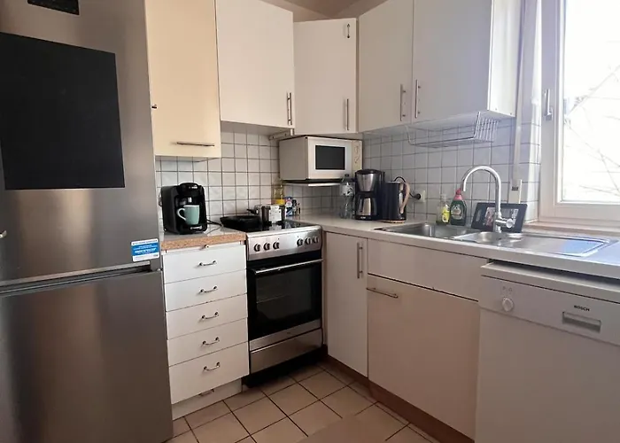 Cozy & 75 Tv Near Mercedes Museum, Stadium Διαμέρισμα